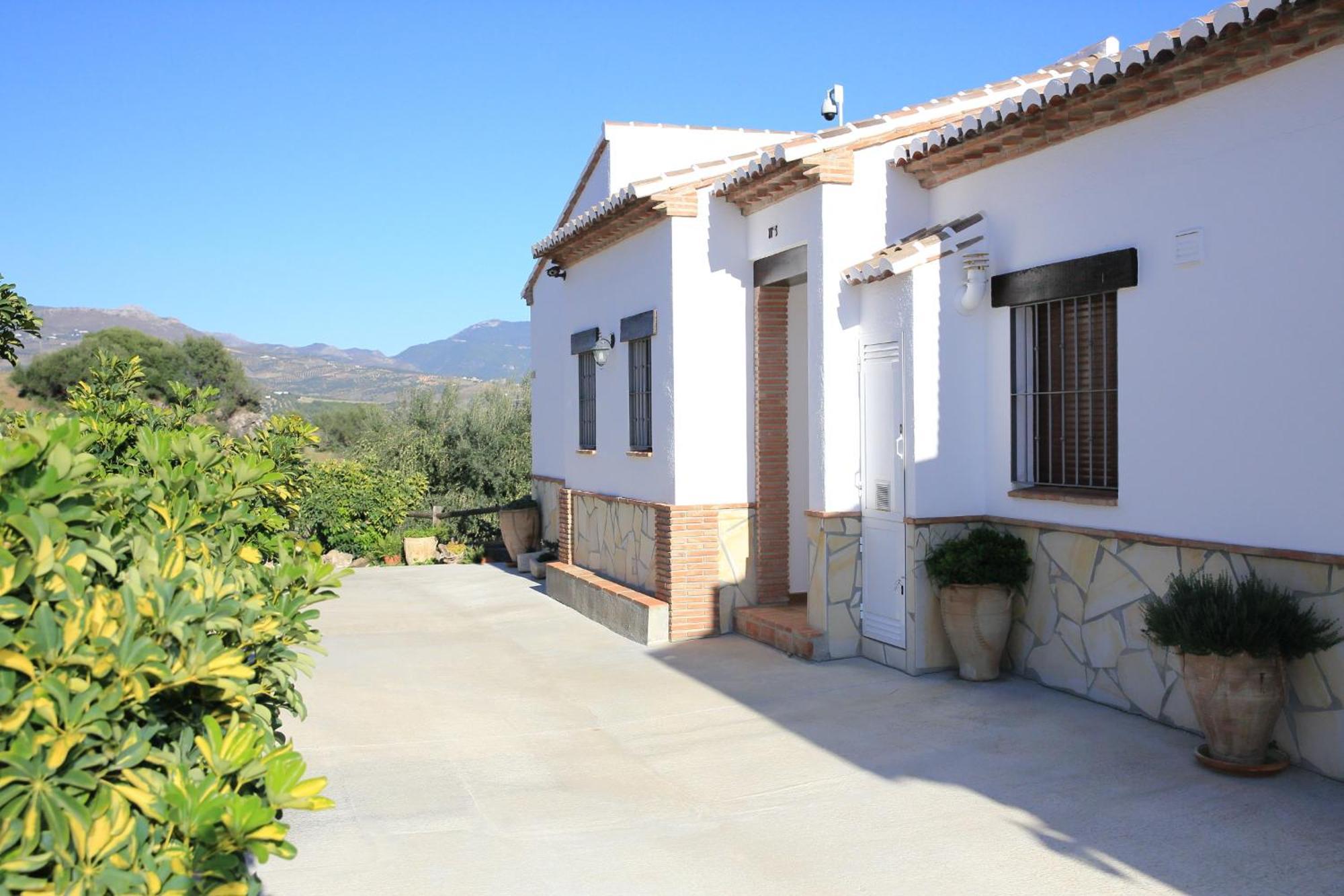 Stay In Huetor, Rural Tourism In The Heart Of Andalusia Vinuela Exterior photo